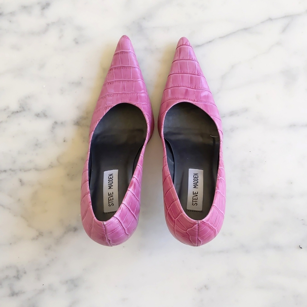 Steve Madden Pink Crocodile Print Leather Upper Pump with 3.5" chrome heels.